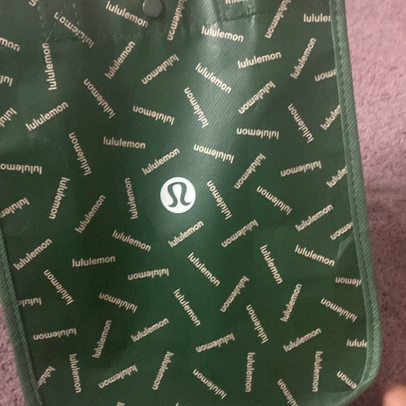 Lulu - Picture 3 of 3